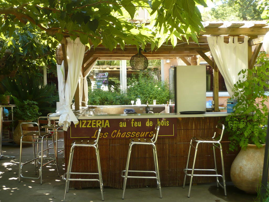 Hotel Restaurant Les Chasseurs Marine de Pietracorbara ภายนอก รูปภาพ