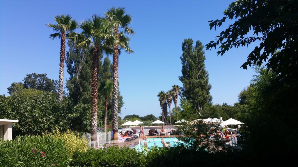 Hotel Restaurant Les Chasseurs Marine de Pietracorbara ภายนอก รูปภาพ